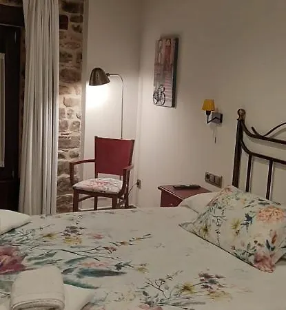 Fonda Carrera Pensión 4*